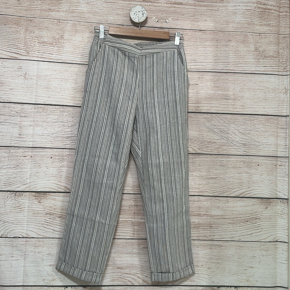 Sienna Sky Woman’s Medium Striped Knit Pants